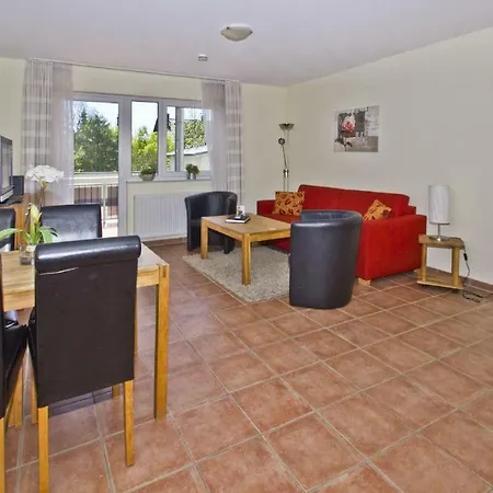 Appartement Zentral Aber Ruhig, Balkon, Gratis Nutzung Vom Ahoi Erlebnisbad Und Sauna In Sellin - Elisenhof 2